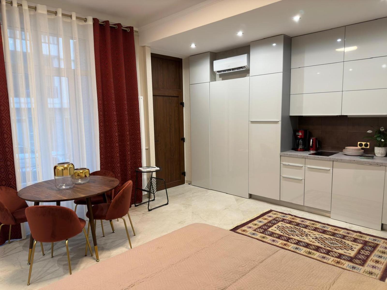 Extraordinaire Grand Studio Au Centre 6 Minutes A Pied De La Plage Et L'Hotel Negresco Niza Exterior foto